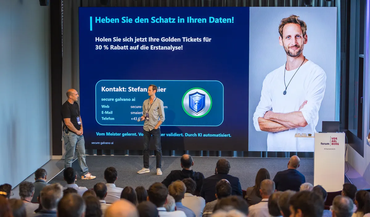 Stefan Maier beim Vortrag auf den KI Days Vorarlberg 2026 im forum Vorarlberg, Campus V Dornbirn